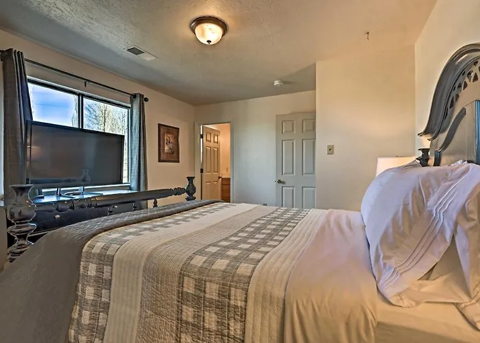 'the Eagar House' White Mountains Gem W/ Views! *