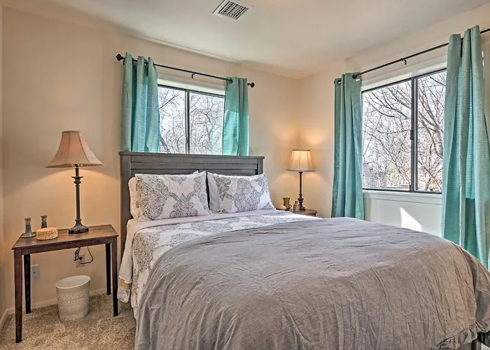 'the Eagar House' White Mountains Gem W/ Views! Holiday home