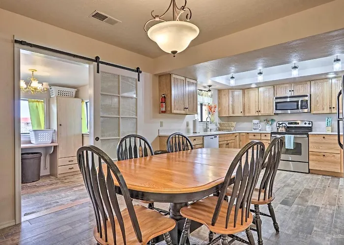 'the Eagar House' White Mountains Gem W/ Views!