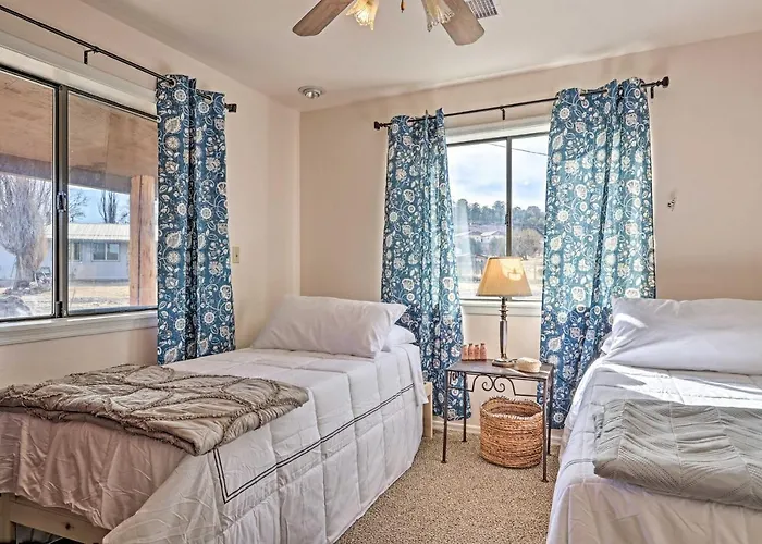 Holiday home 'the Eagar House' White Mountains Gem W/ Views!